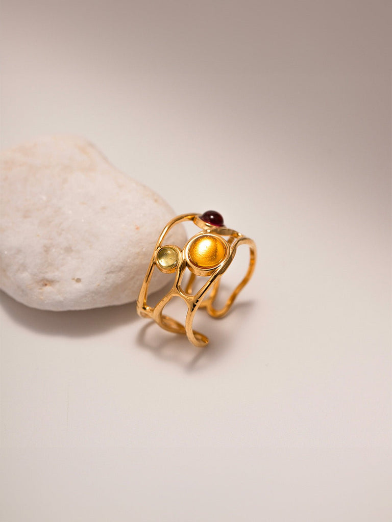 Bague ajustable femme, design solaire, pierres colorées, bague dorée, style géométrique, modèle Pamela - Bague - Or