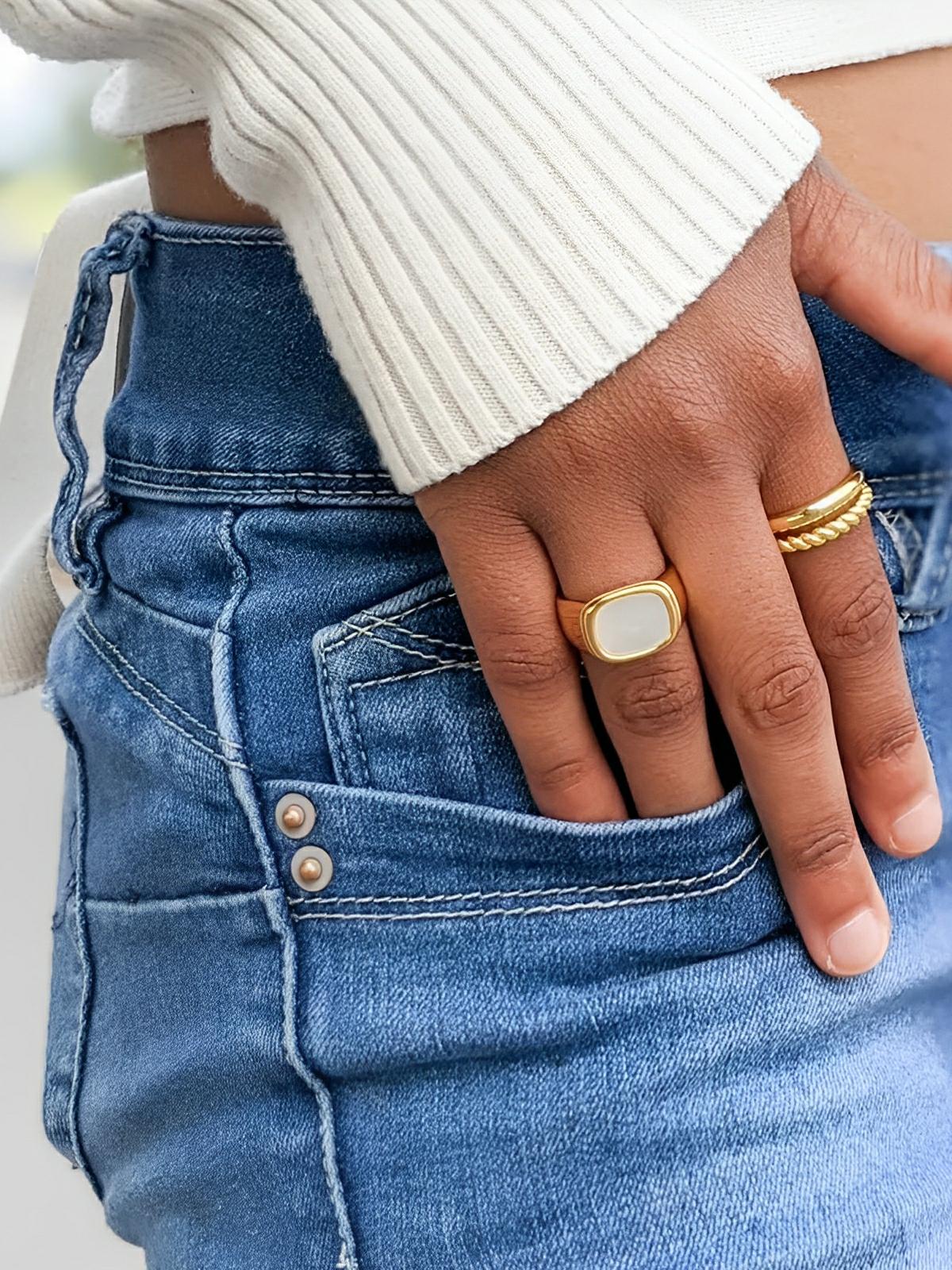 Bague carrée acier inoxydable, or 18K, femme, anneau géométrique, effet nacre, tendance, moderne, modèle Ivanah - Bague - Or + Blanc XXS