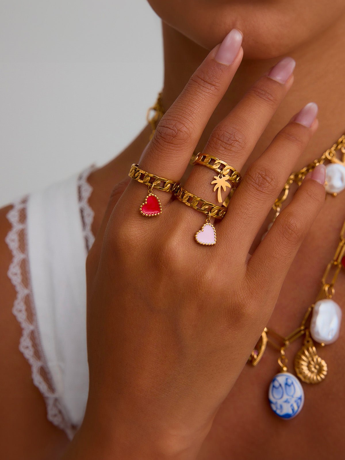 Bague chaîne dorée, pendentif cœur ou palmier, acier inoxydable, ajustable, style tendance, modèle Cliva - Bague - Cœur rouge
