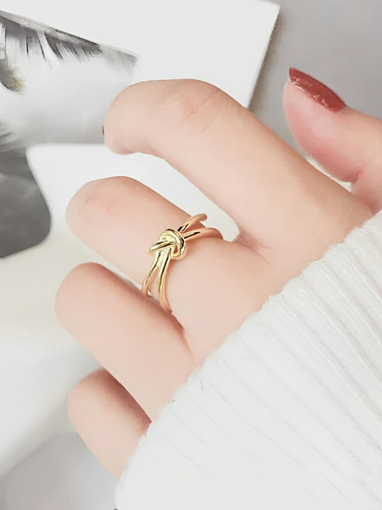 Bague femme acier inoxydable, bague géométrique or 18 carats, bague moderne minimaliste, bijou tendance acier titane, accessoire mode féminin, modèle Inara - Bague - Or XXS