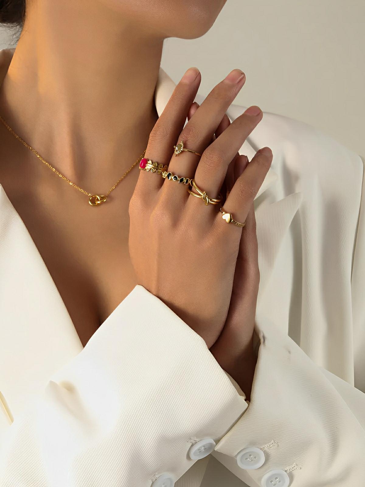 Bague femme acier inoxydable, bague géométrique or 18 carats, bague moderne minimaliste, bijou tendance acier titane, accessoire mode féminin, modèle Inara - Bague - Or XXS