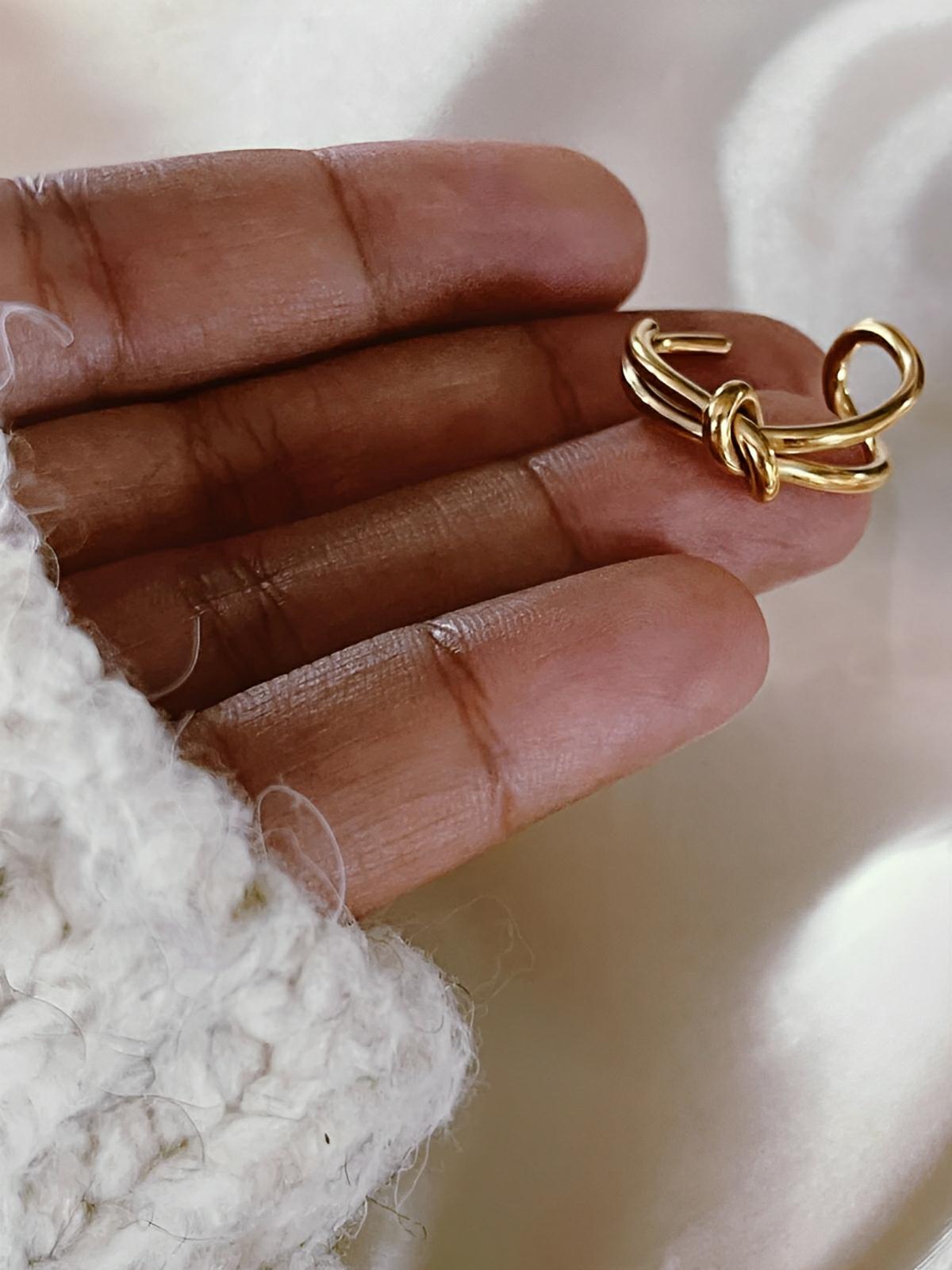 Bague femme acier inoxydable, bague géométrique or 18 carats, bague moderne minimaliste, bijou tendance acier titane, accessoire mode féminin, modèle Inara - Bague - Or XXS