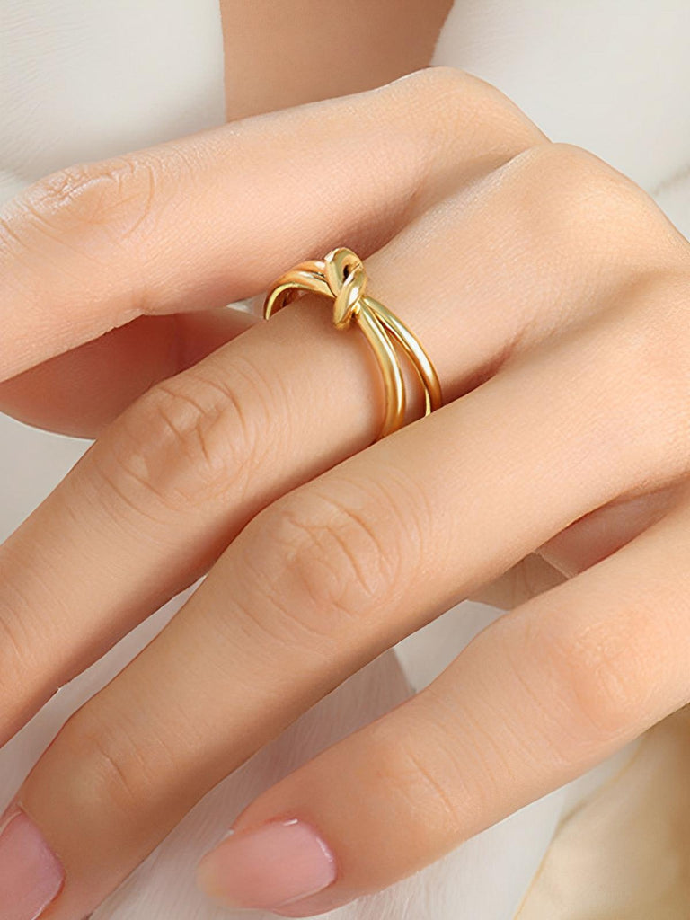 Bague femme acier inoxydable, bague géométrique or 18 carats, bague moderne minimaliste, bijou tendance acier titane, accessoire mode féminin, modèle Inara - Bague - Or XXS