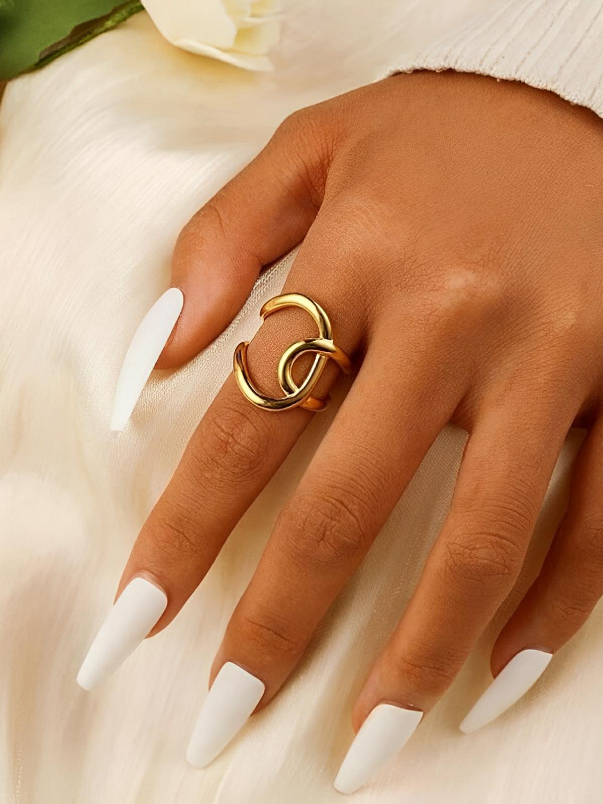 Bague femme double C nouée ouverte ajustable, acier inoxydable, plaqué or 18K, style minimaliste, tendance moderne, modèle Isra - Bague - Or XXXS