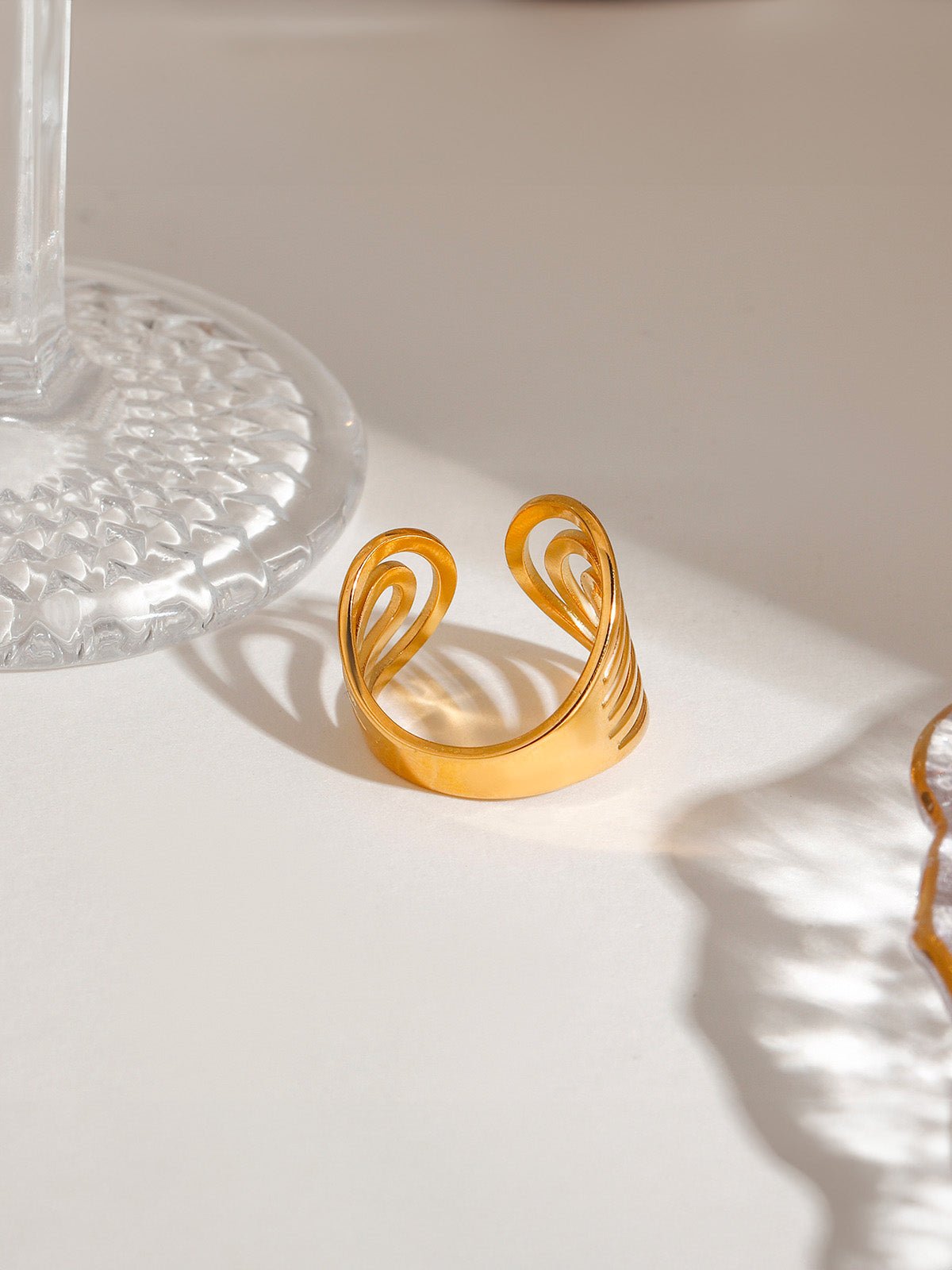 Bague large, acier doré, spirale design, réglable, tendance, style moderne et chic, modèle Nina - Bague - Or