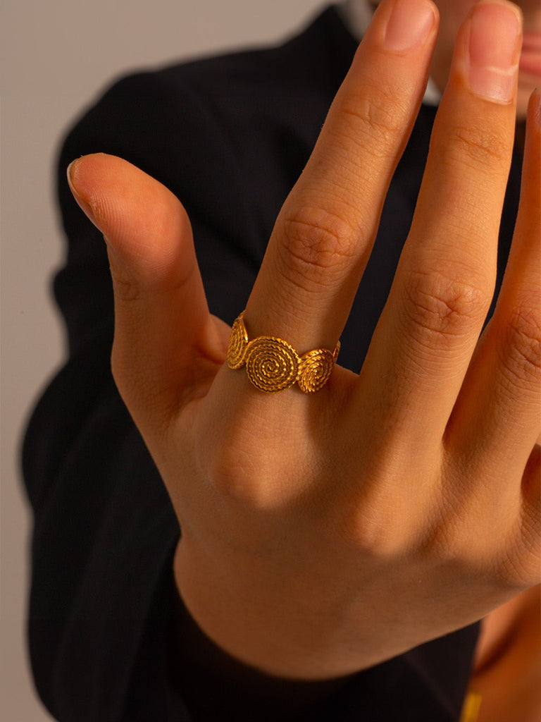 Bague spirale dorée, anneau ouvert, design géométrique, acier inoxydable, plaqué or 18K, modèle Zine - Bague - Or