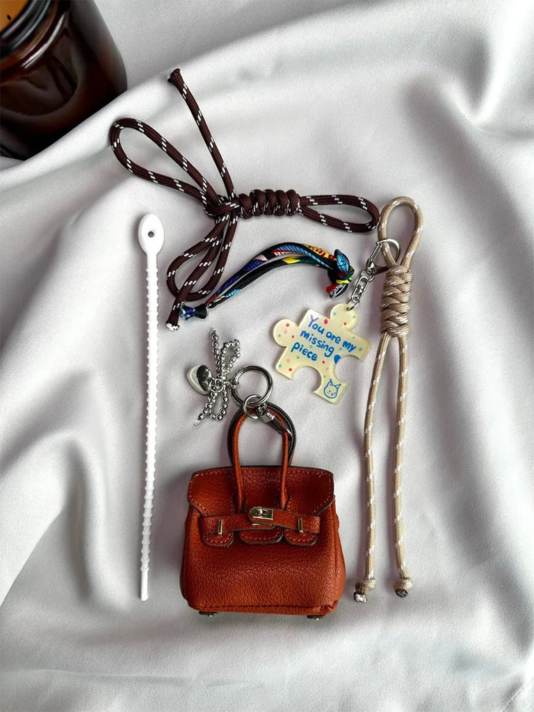 Bijoux Mini sac pendentif, bijou de sac original, porte - clés mode, accessoire fantaisie, style Birkin, modèle Maorie - Marron