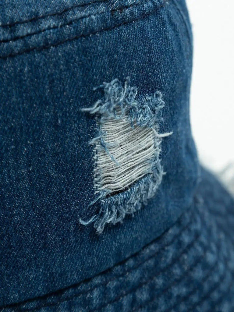 Bob en jean usé, effet vieilli, bords effilochés, style unisexe, tendance Y2K, modèle Kelips - Bob - Bleu marine