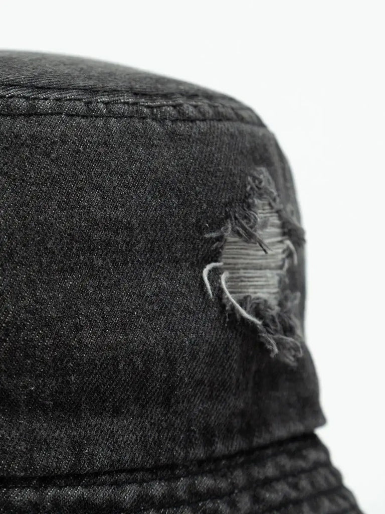 Bob en jean usé, effet vieilli, bords effilochés, style unisexe, tendance Y2K, modèle Kelips - Bob - Gris foncé