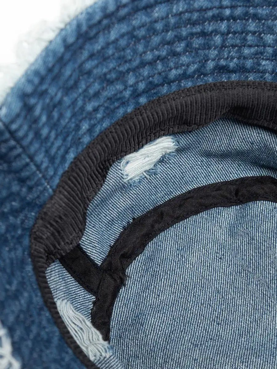 Bob en jean usé, effet vieilli, bords effilochés, style unisexe, tendance Y2K, modèle Kelips - Bob - Bleu marine