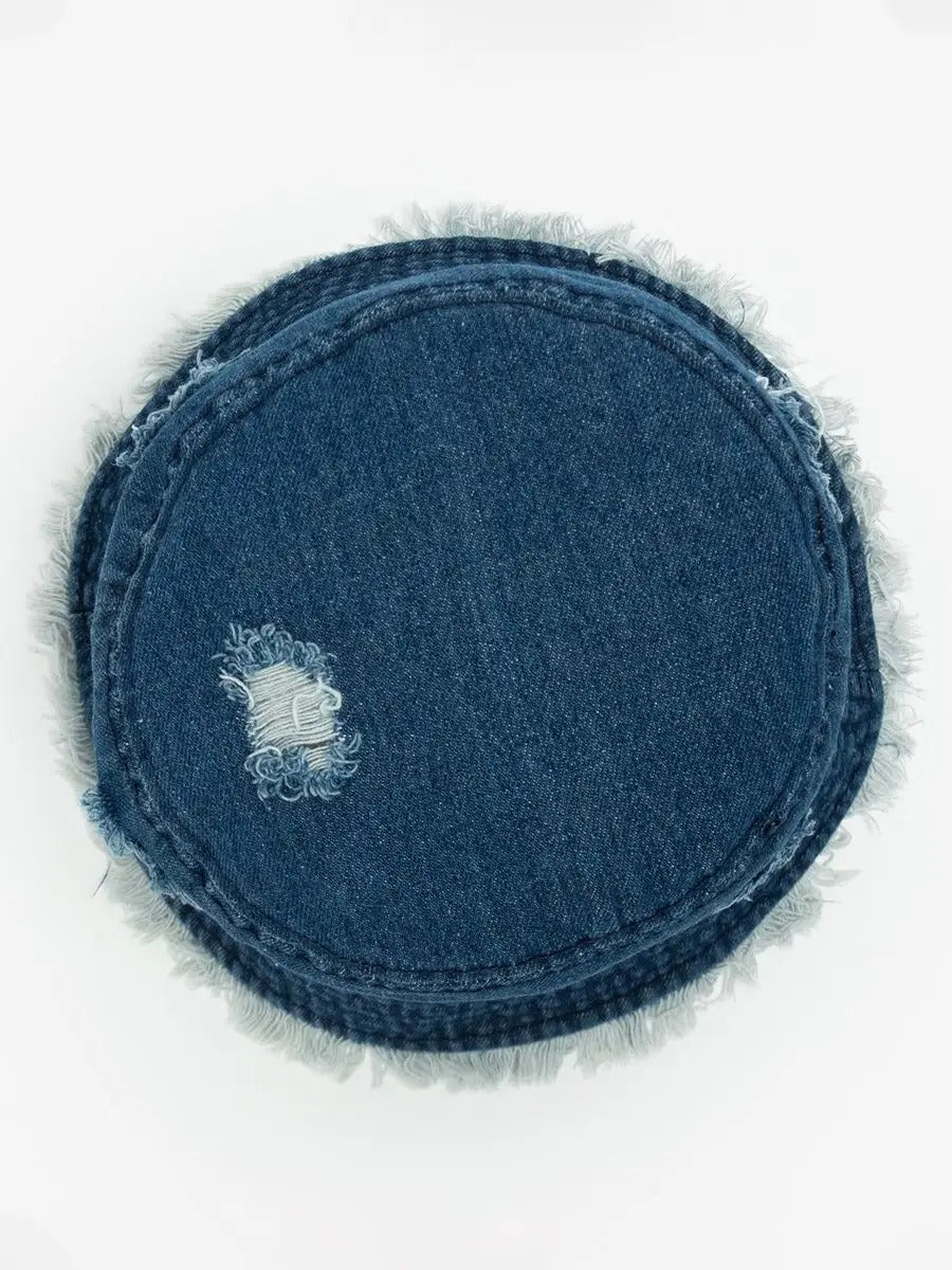 Bob en jean usé, effet vieilli, bords effilochés, style unisexe, tendance Y2K, modèle Kelips - Bob - Bleu marine