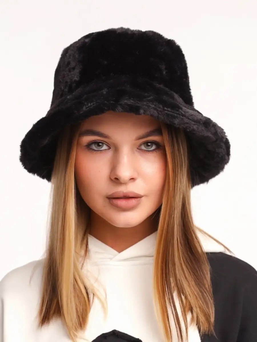 Bob hiver, panama fausse fourrure, doublé polaire, doux, modèle Arian - Bob - Noir