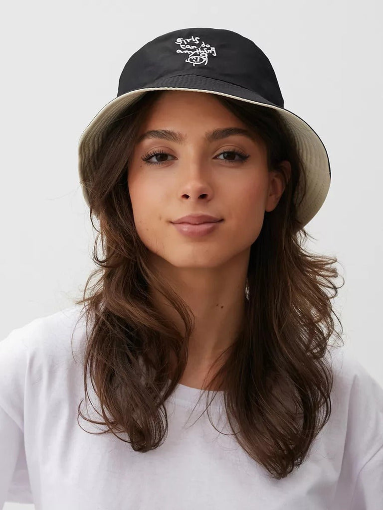 Bob réversible visage femme, motif brodé, protection solaire, style original, tissu twill, modèle Lana - Bob - Blanc crème