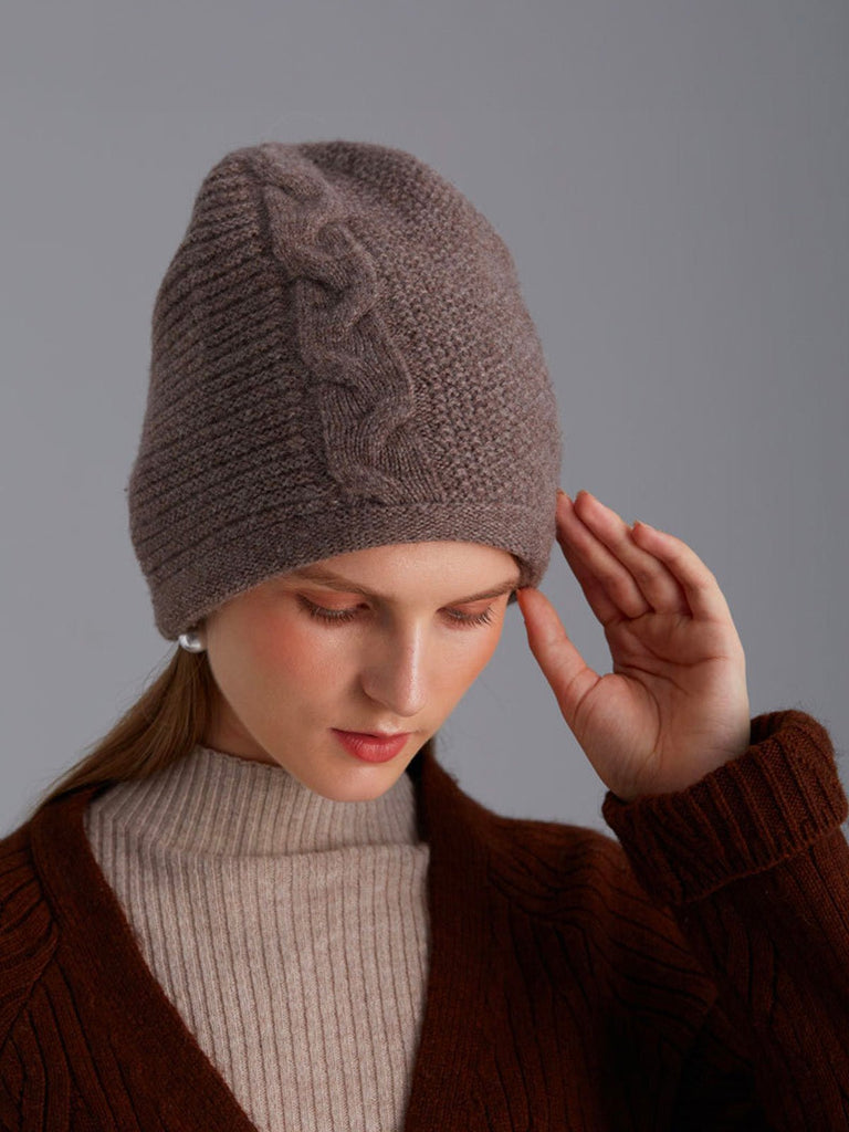 Bonnet chaud en laine douce, tricot torsadé style minimal, accessoire d’hiver confortable et ajusté, modèle Haruma - Bonnets - Taupe