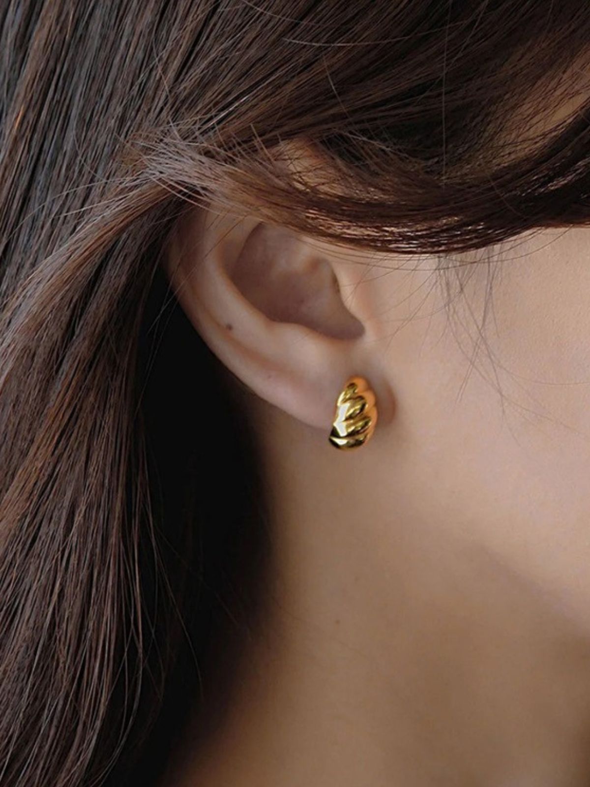 Boucles d'oreilles croissant, acier inoxydable, plaqué or 14K, mini créoles, design géométrique, modèle Ninon - Boucles d'oreilles - Or 34 mm