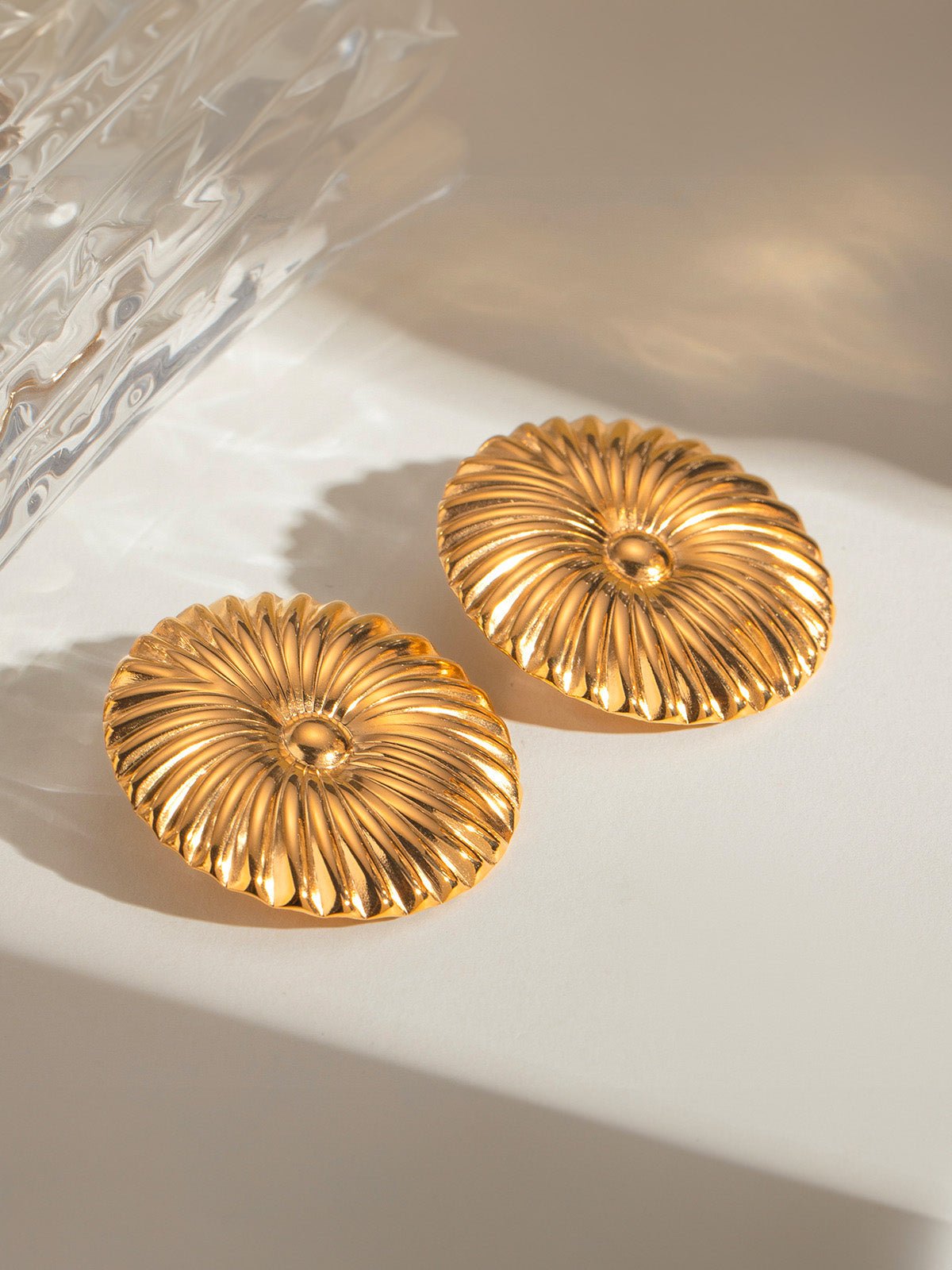 Boucles d'oreilles dorées, rondes, texturées, acier inoxydable, larges, style chic et soirée, modèle Émilie - Boucles d'oreilles - Or
