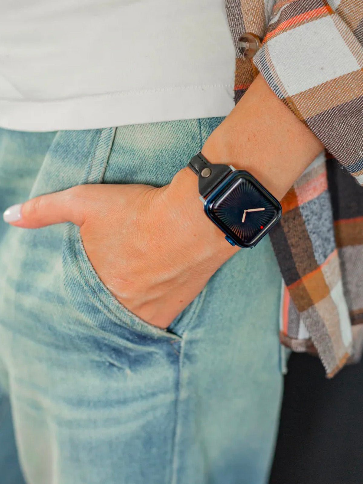 Bracelet Apple Watch, montre en cuir pour Apple Watch, confort, style, ajustable, compatible toutes séries, modèle Christelle - Bracelet Apple Watch - Noir 38 à 42mm