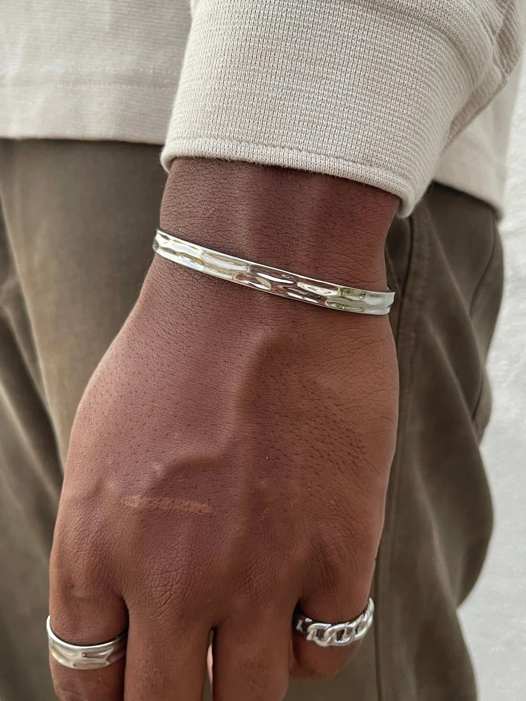 Bracelet jonc en acier inoxydable, finition miroir, design ouvert, modèle Lancelot - Bracelet - Argent S - M