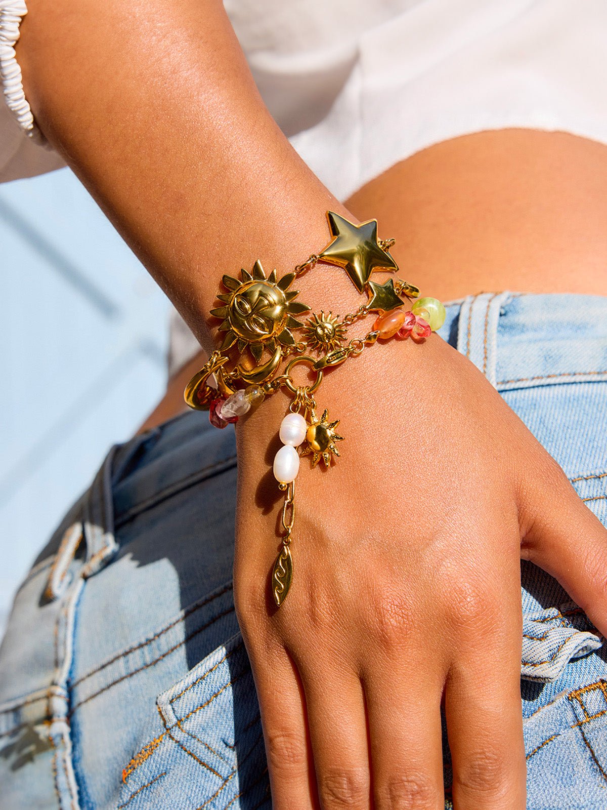 Bracelet soleil doré en acier inoxydable, pierres colorées, perles d'eau douce, chaîne réglable, modèle Nour - Boucles d'oreilles - Multicolore