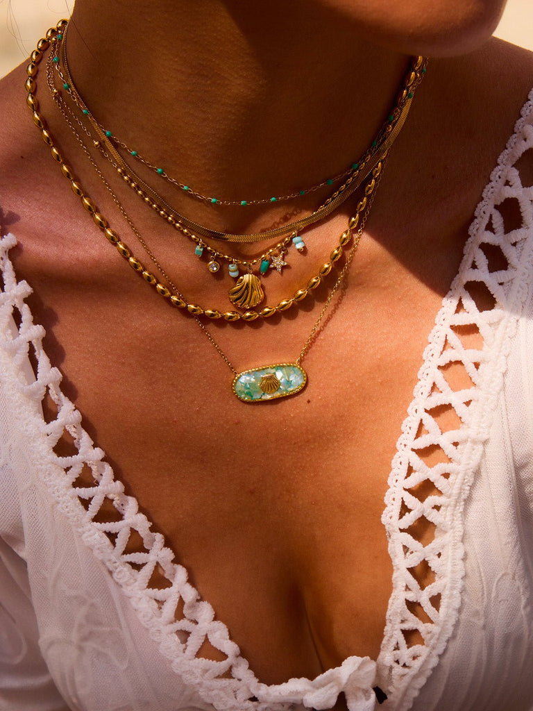 Collier coquillage doré, nacre colorée, chaîne fine, acier inoxydable, pendentif ovale, modèle Wendoline - Collier - Bleu 39 + 5 cm