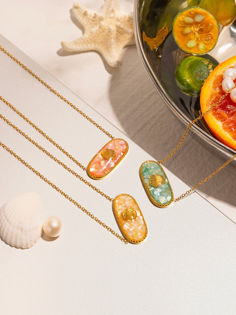 Collier coquillage doré, nacre colorée, chaîne fine, acier inoxydable, pendentif ovale, modèle Wendoline - Collier - Bleu 39 + 5 cm