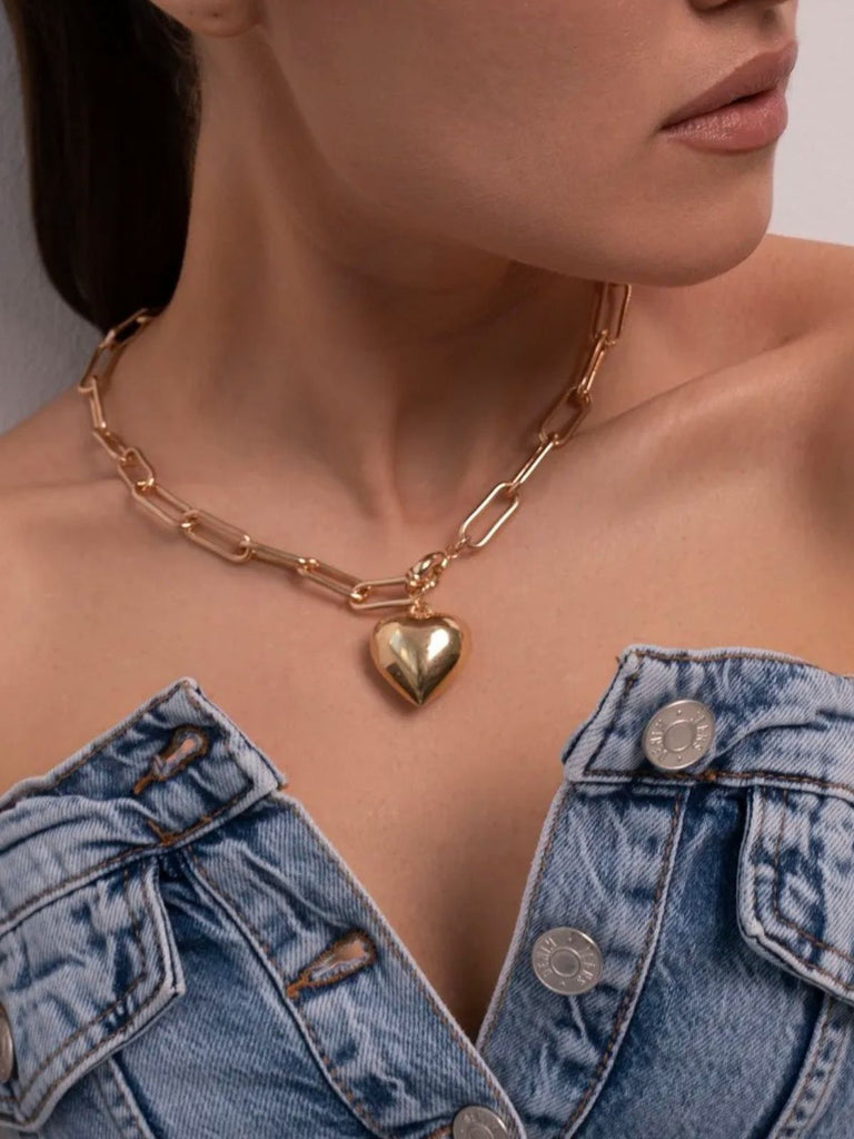 Collier doré 18 carats, cœur pendentif, chaîne courte femme, style old money, bijou casual chic, modèle Felicitee - Collier - Or 48 cm