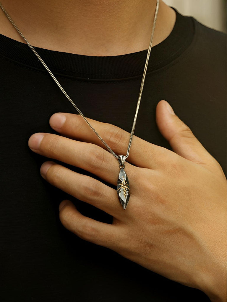 Collier pendentif soleil tribal, style ethnique, en cuivre plaqué argent, modèle Séro - Collier - Argent 60 cm