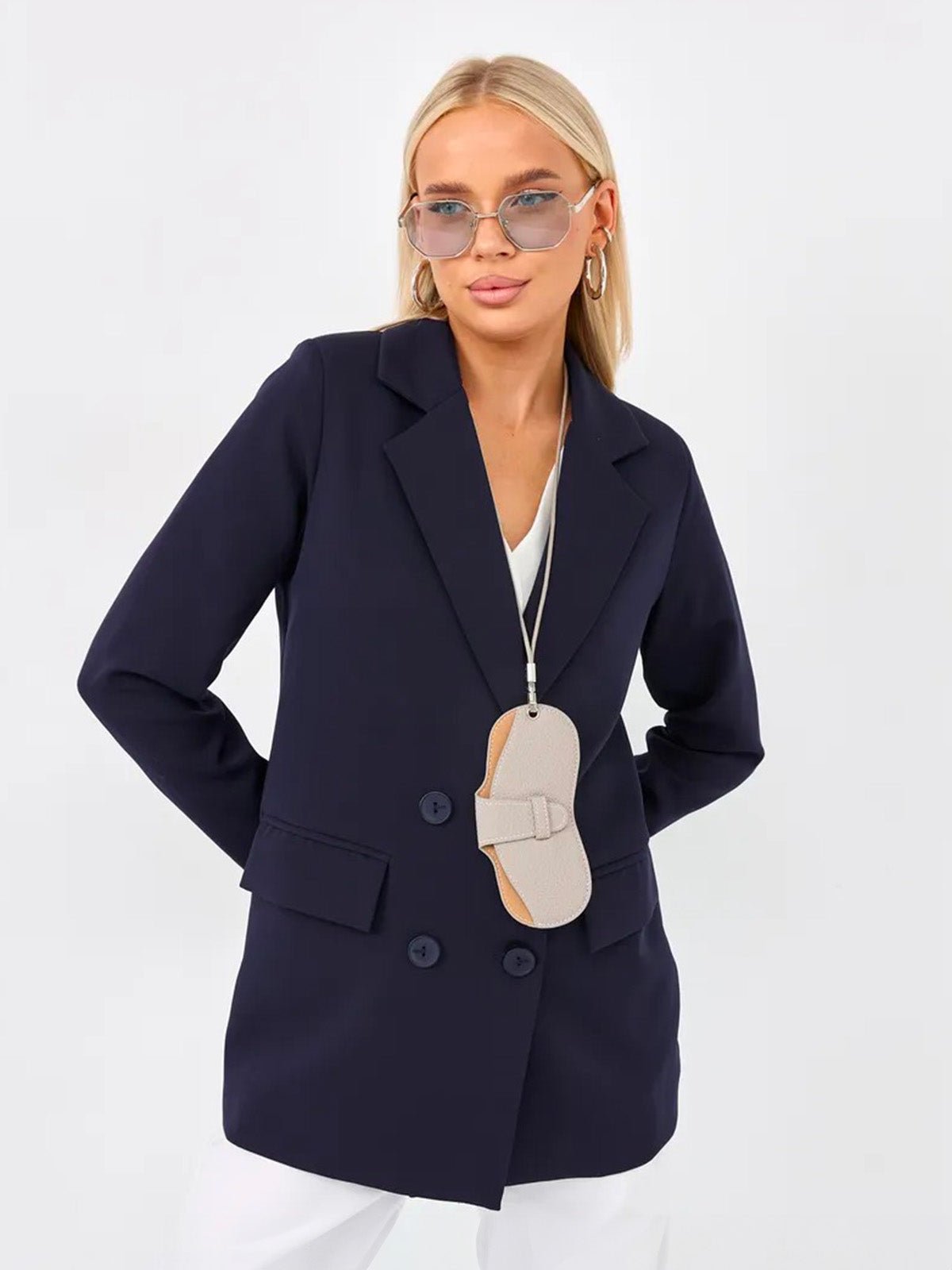 Étui lunettes simili vegan, porte - lunettes tour de cou, étui souple compact, accessoire lunettes mode, pochette lunettes femme, modèle Evelina - Coffret - Gris