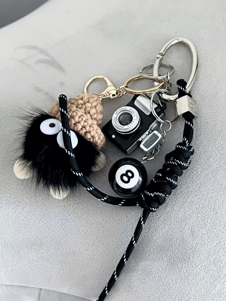 Bijou de sac, peluche noire chapeau, mini appareil photo, boule 8, corde tressée, porte-clés, modèle Labu