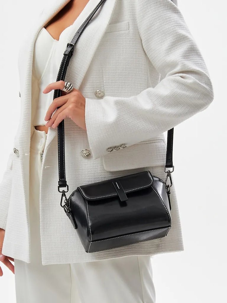 Sac bandoulière femme cuir, petit sac rigide, format rectangulaire, compartiments multiples, modèle Azeline