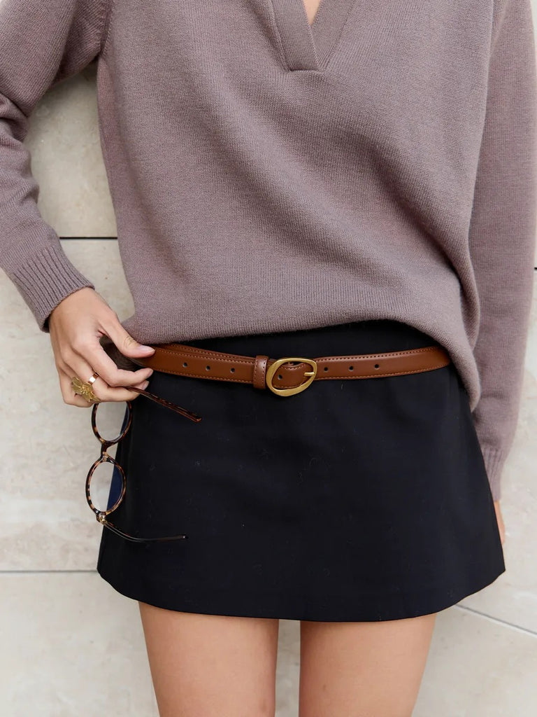 Ceinture femme en cuir, boucle dorée arrondie moderne, ceinture fine classique, accessoire mode 2025, modèle Adla