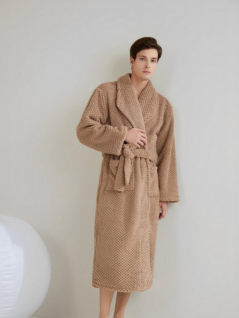 Peignoir homme femme, coton doux texturé, col châle, ceinture amovible, deux poches pratiques, confort maison, mi - mollet, modèle Junia - Peignoir - Marron M