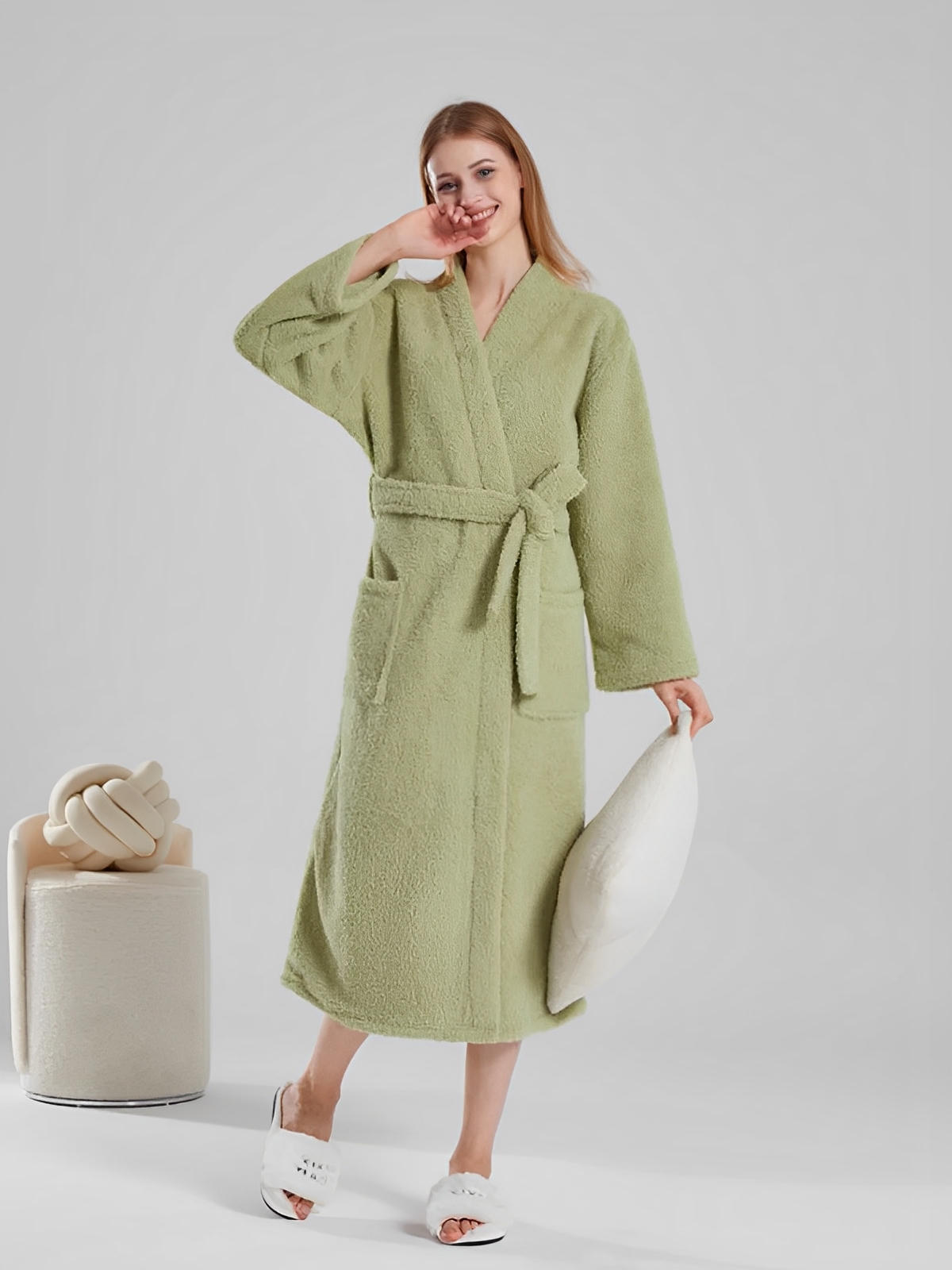 Peignoir ultra doux, chaleur cocooning, confort polaire, ceinture ajustable, coupe longue, idéal hiver, mixte homme femme, gris ivoire vert, tissu respirant, modèle Ilyo - Peignoir - Vert M