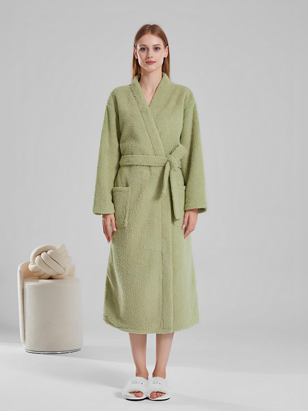 Peignoir ultra doux, chaleur cocooning, confort polaire, ceinture ajustable, coupe longue, idéal hiver, mixte homme femme, gris ivoire vert, tissu respirant, modèle Ilyo - Peignoir - Vert M