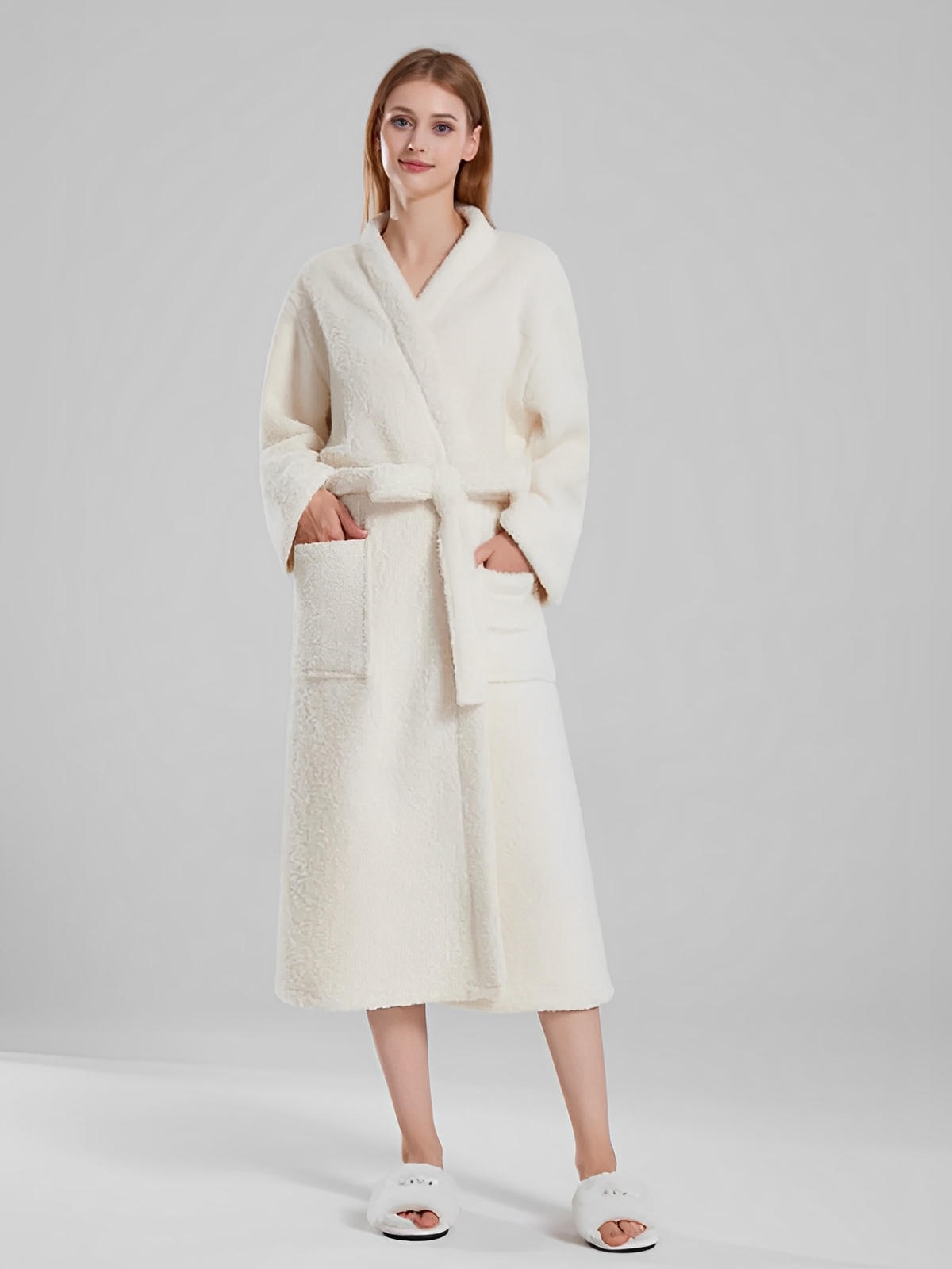Peignoir ultra doux, chaleur cocooning, confort polaire, ceinture ajustable, coupe longue, idéal hiver, mixte homme femme, gris ivoire vert, tissu respirant, modèle Ilyo - Peignoir - Blanc M