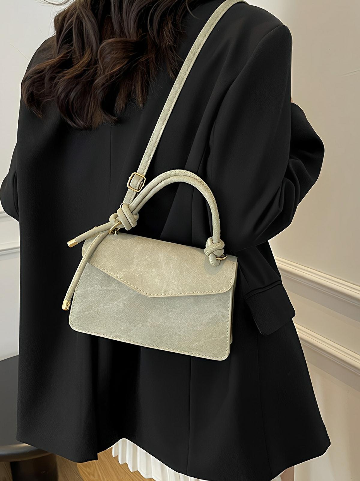 Petit sac à main carré rigide femme, simili vegan, magnétique, urbain tendance, modèle Katerine - Sac à main - Blanc
