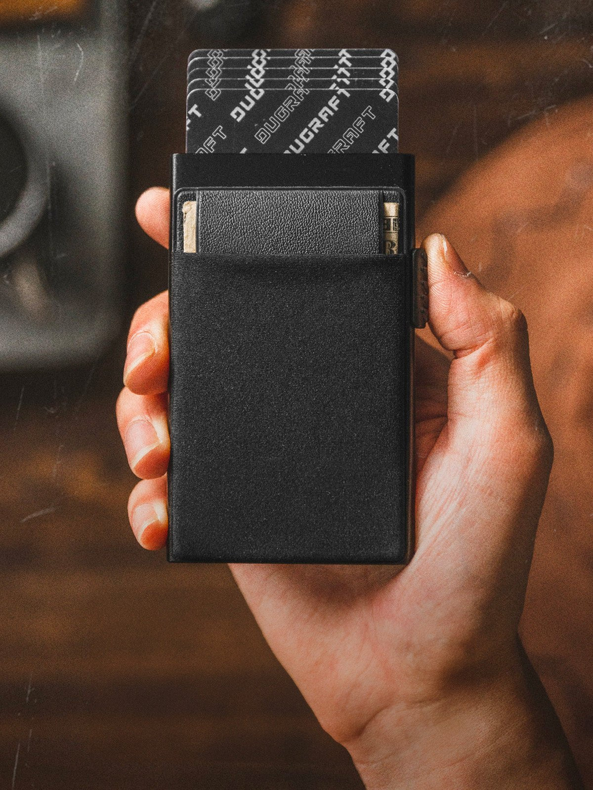 Portefeuille carte bancaire RFID, compact ultra fin, étui aluminium sécurisé, ouverture rapide, protection NFC, modèle Lunaria - Porte - feuille - Noir