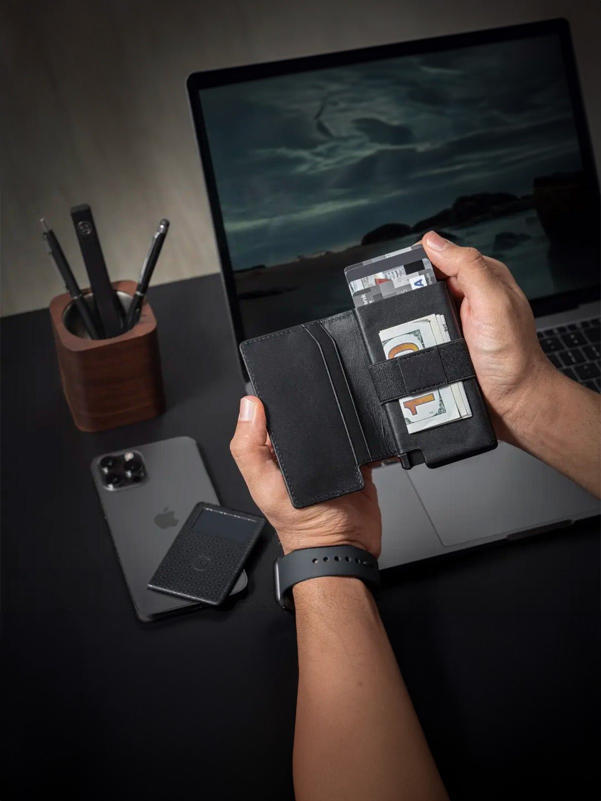 Portefeuille compact cuir RFID, rangement cartes, compatible AirTag, ouverture rapide, porte - billets intégré, modèle Taylor - Porte - feuille - Noir