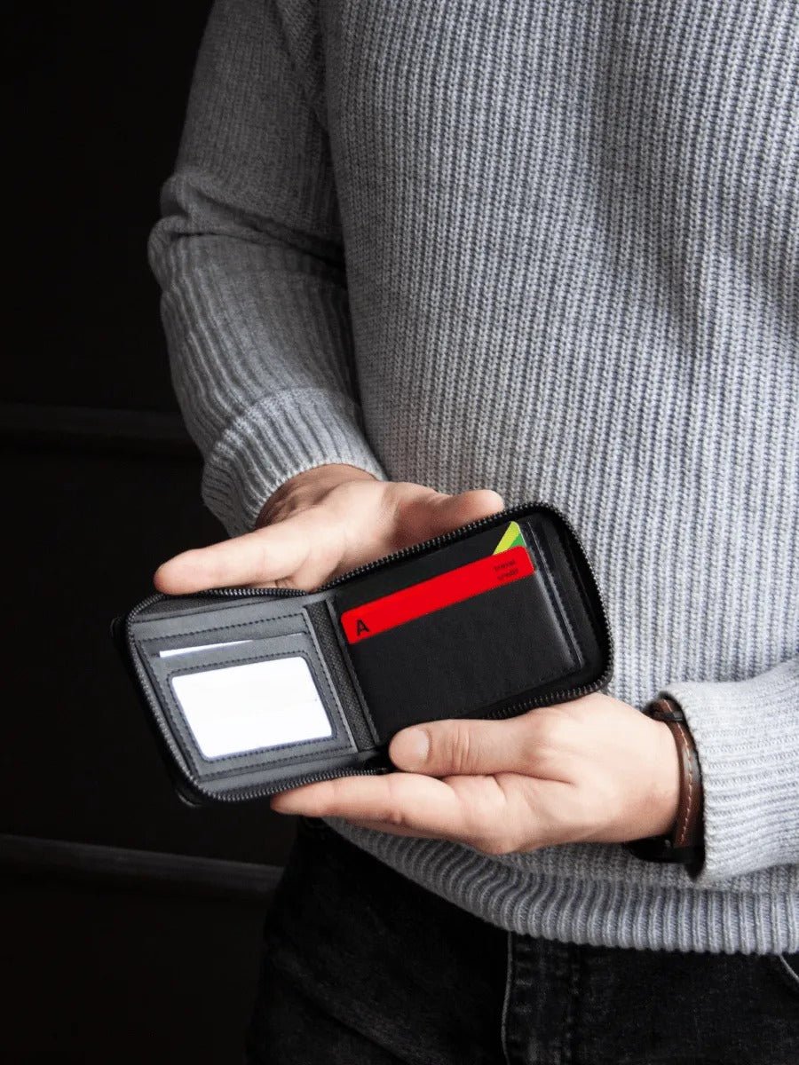 Portefeuille homme compact, fermeture zippée, simili vegan, trifold, format poche, modèle Stormy - Porte - feuille - Gris