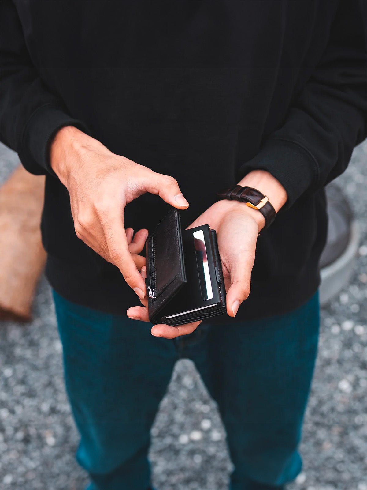 Portefeuille homme compact RFID, simili vegan, porte - cartes aluminium, monnaie, billets, carte identité, modèle Slyx - Porte - feuille - Noir