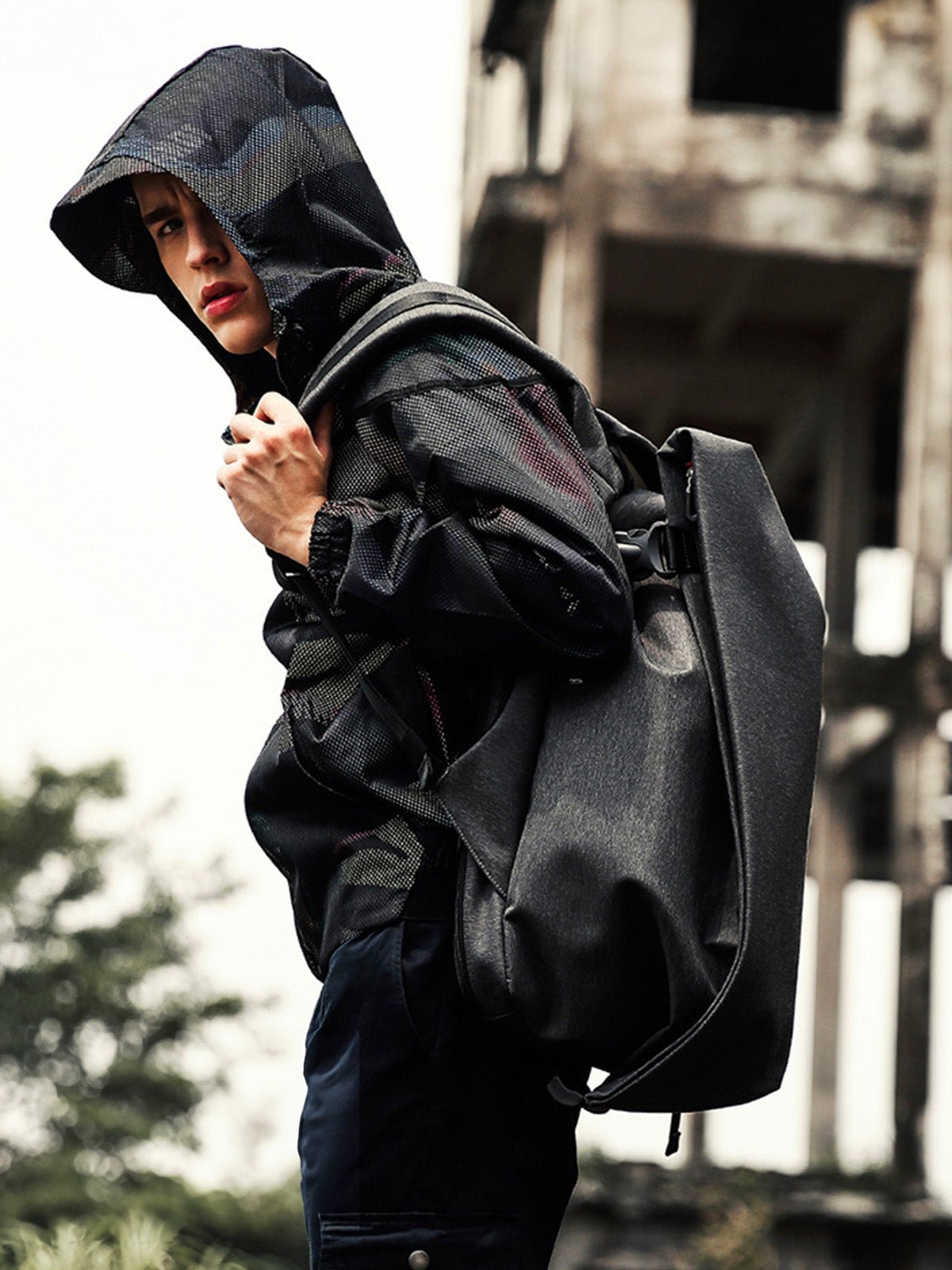 Sac à dos déperlant pour ordinateur, format 17 pouces, sac urbain grande capacité, rangement sécurisé et fonctionnel, modèle Adouin - Sac à dos - Gris