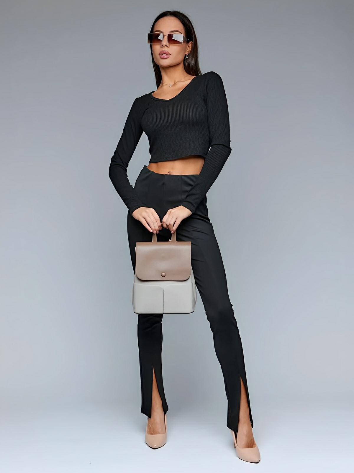 Sac à dos en simili vegan femme, spacieux et chic, fermeture rabat et zip, léger et confortable, modèle Béatrice - Sac à dos - Taupe