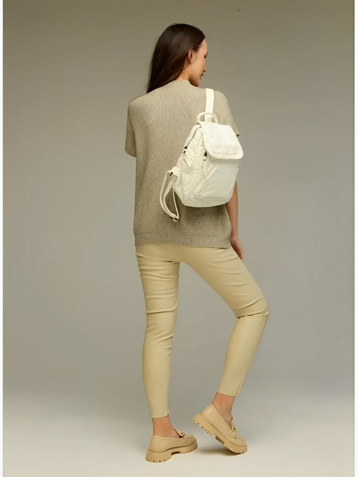 Sac à dos femme, design moderne, simili vegan, léger, spacieux, usage quotidien, voyage, travail, modèle Kaella - Sac à dos - Noir