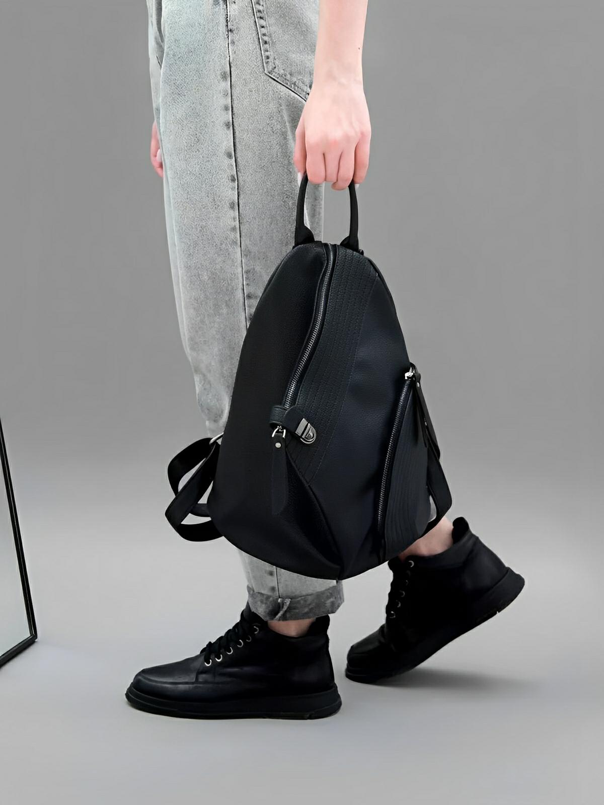 Sac à dos femme en simili vegan véritable, design tendance, grande capacité, fonction anti - vol, bretelles réglables, modèle Baya - Sac à dos - Noir
