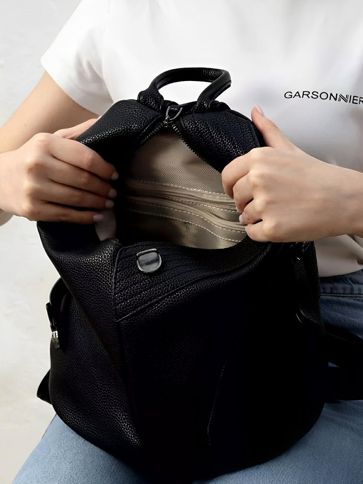 Sac à dos femme en simili vegan véritable, design tendance, grande capacité, fonction anti - vol, bretelles réglables, modèle Baya - Sac à dos - Noir