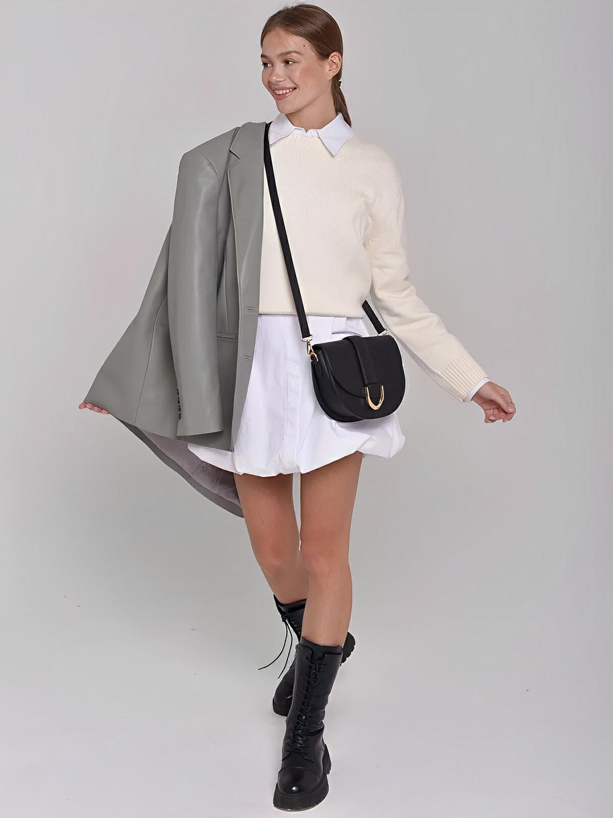 Sac à main femme compact, simili vegan, boucle décorative, pratique et tendance, modèle Kitty - Sac Bandoulière - Noir