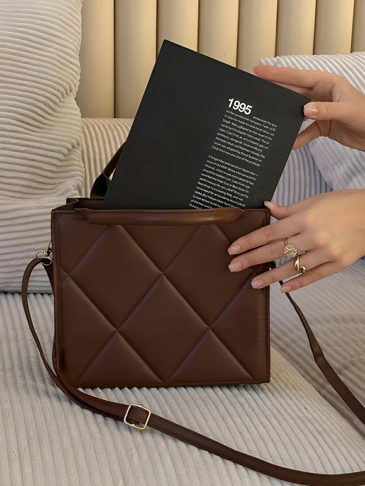 Sac à main femme, design matelassé, porté main et bandoulière, simili vegan, compact et moderne, modèle Hanna - Sac à main - Marron