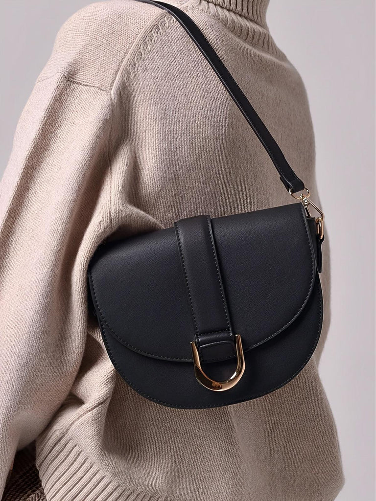 Sac bandoulière femme compact, simili vegan, boucle décorative, pratique et tendance, modèle Kitty - Sac Bandoulière - Noir