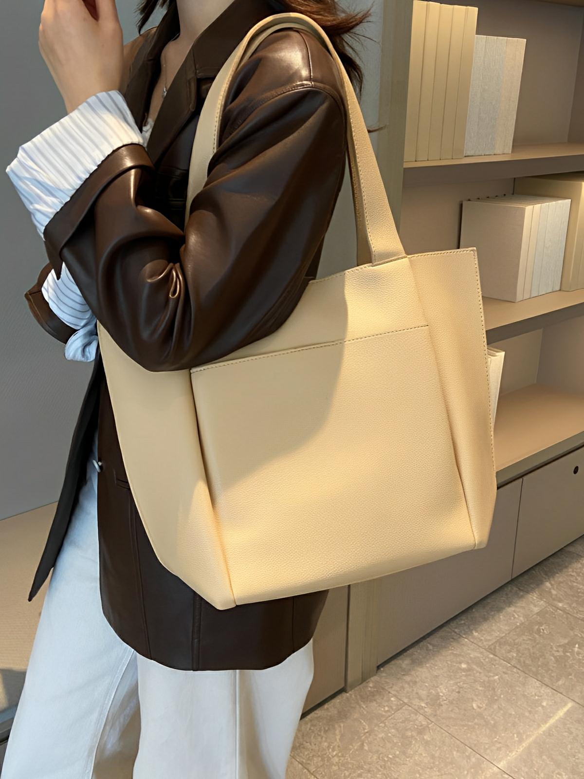 Sac cabas femme, grande capacité, simili vegan souple, porté épaule ou bandoulière, fermeture zippée, modèle Elisabette - Sac à main - Beige