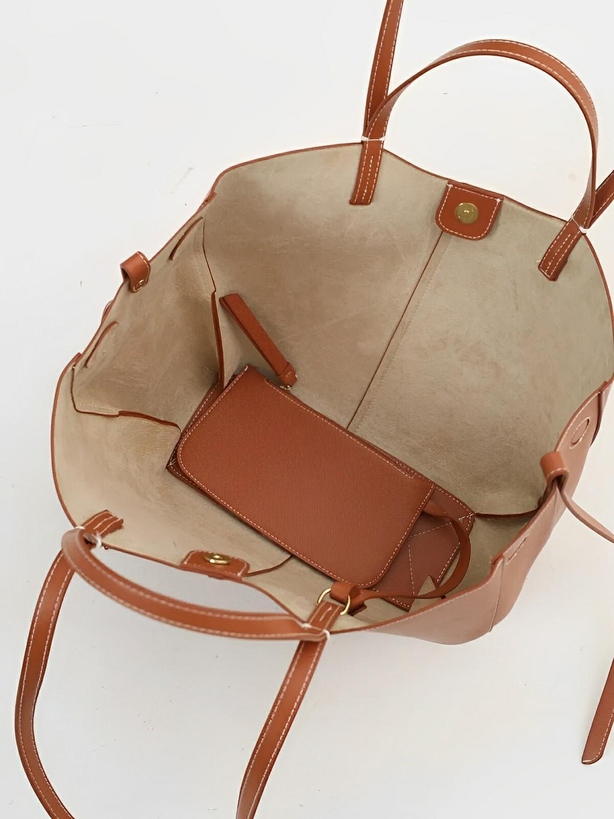 Sac cabas simili vegan femme, grand format, usage bureau et voyage, avec trousse intégrée, modèle Pinah - Sac Bandoulière - Marron
